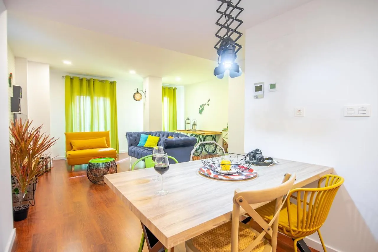 Expoholidays-Apartamentos Almeria Centro Parking Gratis 0*,