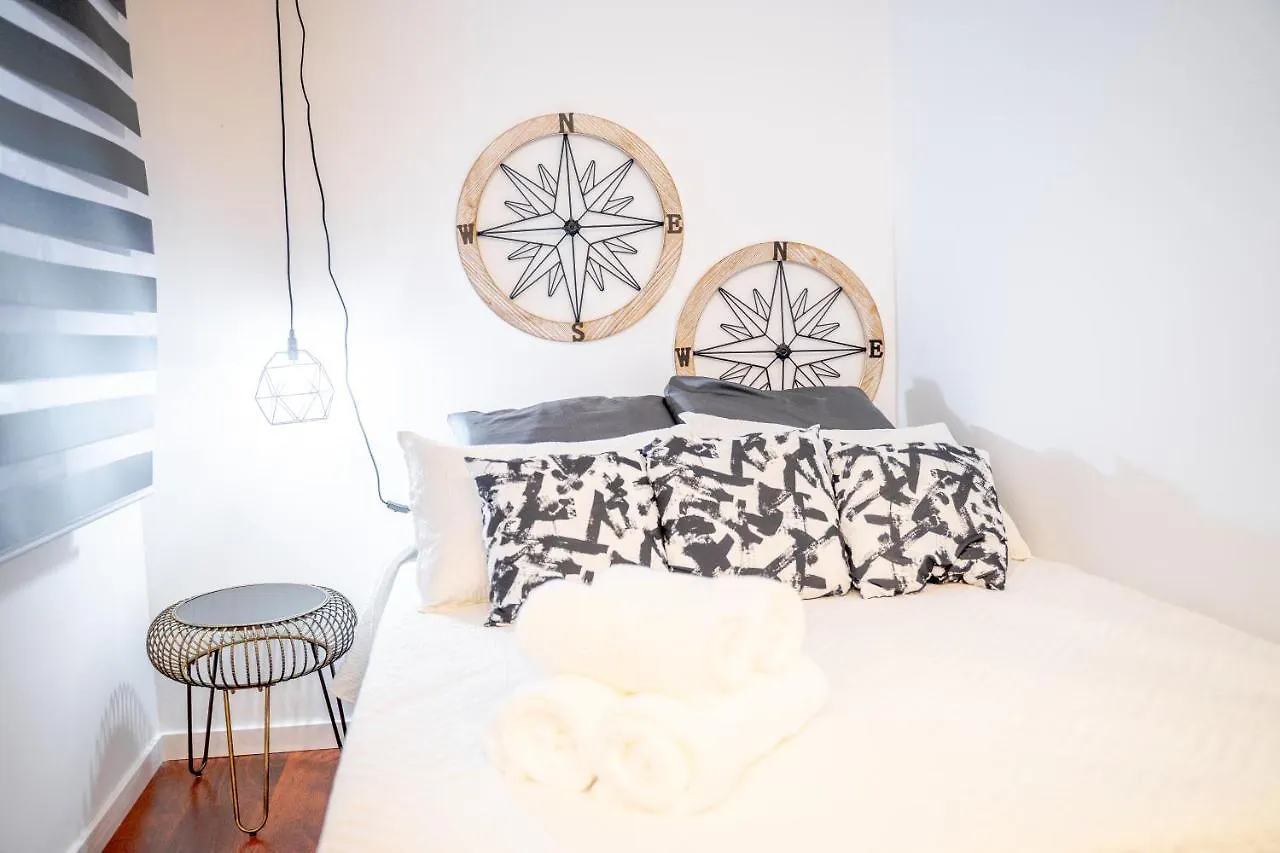 Expoholidays-Apartamentos Almeria Centro Parking Gratis 0*,